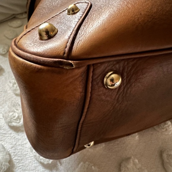 Authentic Gucci Horsebit Tote - Picture 4 of 9